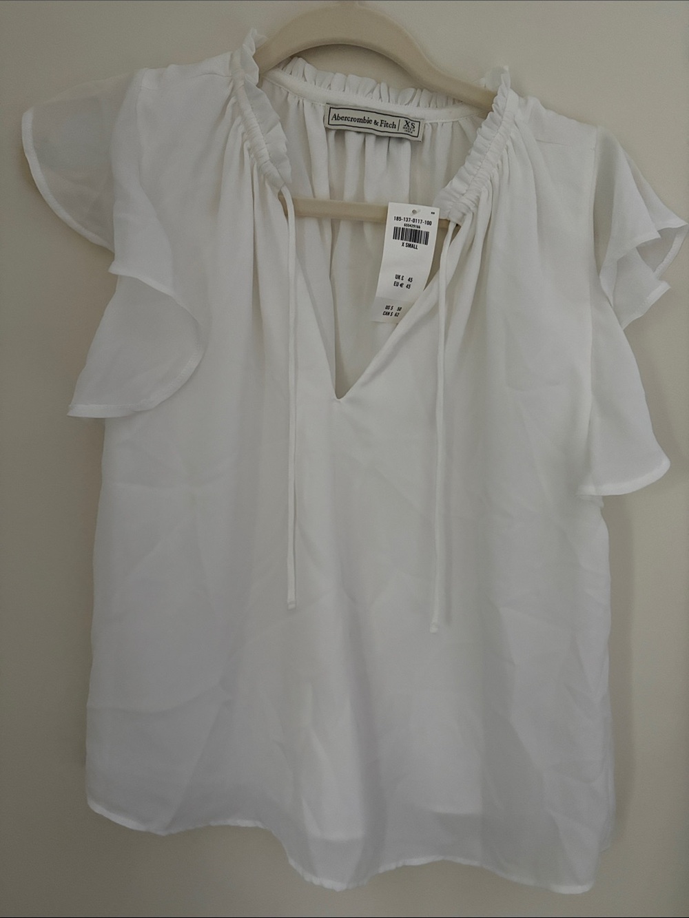 NWT Abercrombie & Fitch White Tie-Neck Ruffle Sleeve Blouse